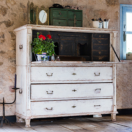 Traditional chest of drawers in a Palamós farmhouse in Catalonia, Spain
